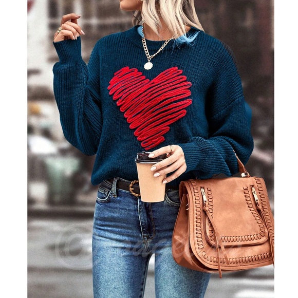 Red Heart Appliqué on Navy Blue Knit Pullover Sweater Long Sleeve Crew Neck - Picture 3 of 4